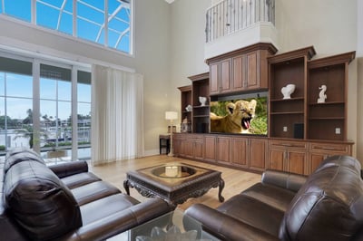 Luxury Villa Photo #13