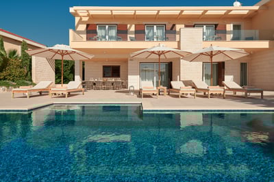 Luxury Villa Photo #14