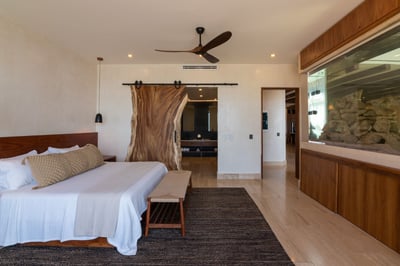 Luxury Villa Photo #64