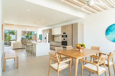 Luxury Villa Photo #4