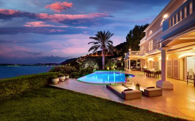 Luxury Villa Photo #4