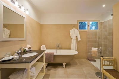 Luxury Villa Photo #33
