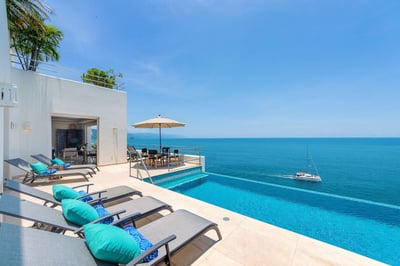 Luxury Villa Photo #8