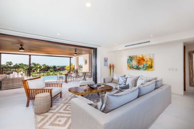 Luxury Villa Photo #7