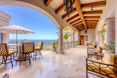Luxury Villa Photo #23