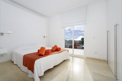 Luxury Villa Photo #24