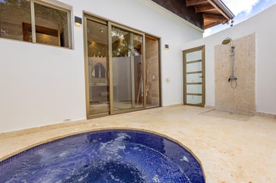 Luxury Villa Photo #26