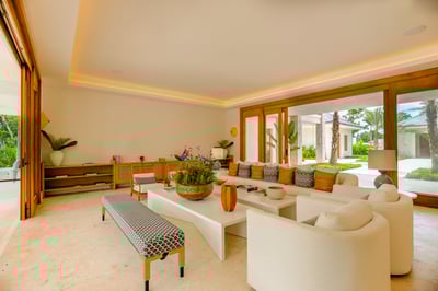 Luxury Villa Photo #16