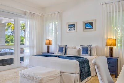 Luxury Villa Photo #28