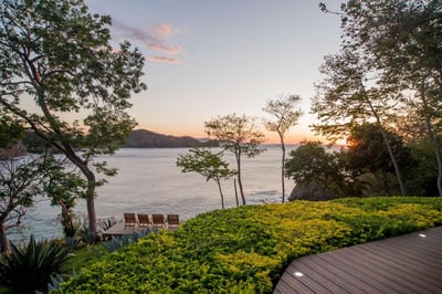 Luxury Villa Photo #18