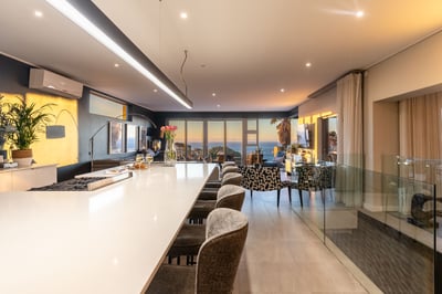 Luxury Villa Photo #27