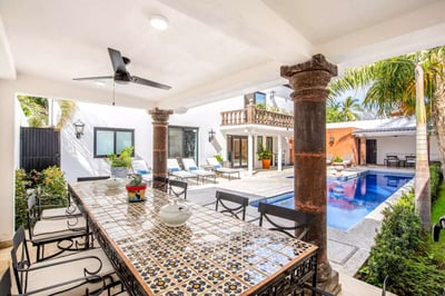 Luxury Villa Photo #7
