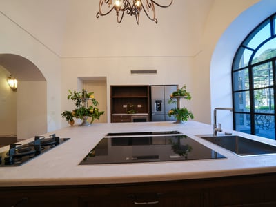 Luxury Villa Photo #26