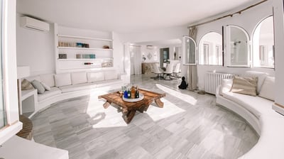 Luxury Villa Photo #21