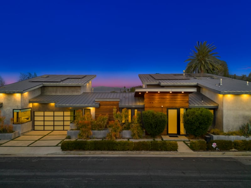 Skyline Luxury Haven