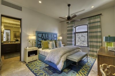 Luxury Villa Photo #40