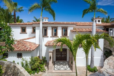 Luxury Villa Photo #16