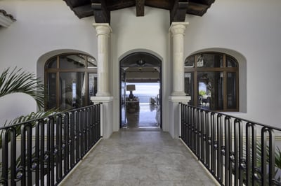 Luxury Villa Photo #49