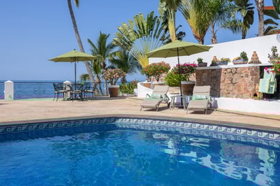 Luxury Villa Photo #9