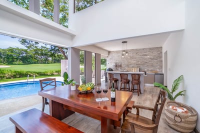 Luxury Villa Photo #5