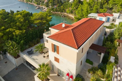 Luxury Villa Photo #4