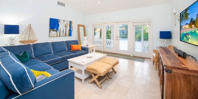 Luxury Villa Photo #17
