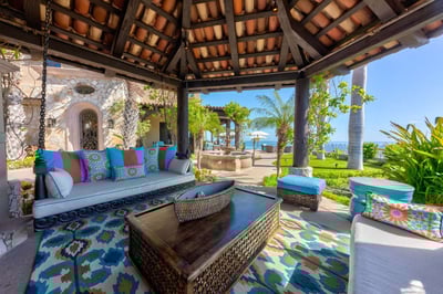 Luxury Villa Photo #16