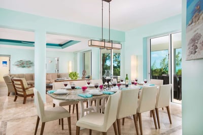 Luxury Villa Photo #12
