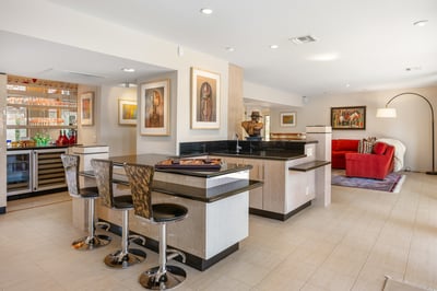 Luxury Villa Photo #11