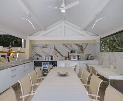 Luxury Villa Photo #4