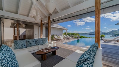 Luxury Villa Photo #16