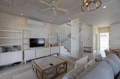 Luxury Villa Photo #11