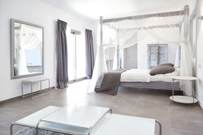 Luxury Villa Photo #22