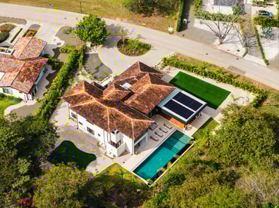 Luxury Villa Photo #8