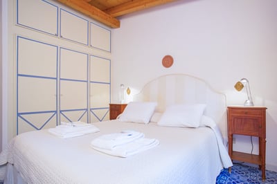 Luxury Villa Photo #13