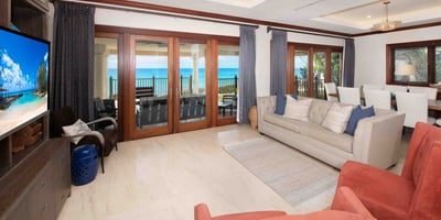 Luxury Villa Photo #6