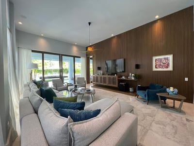 Luxury Villa Photo #8