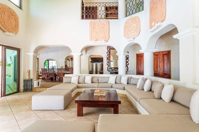 Luxury Villa Photo #24