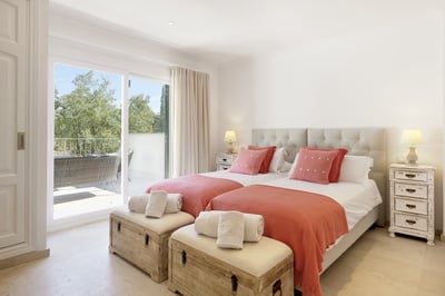 Luxury Villa Photo #44
