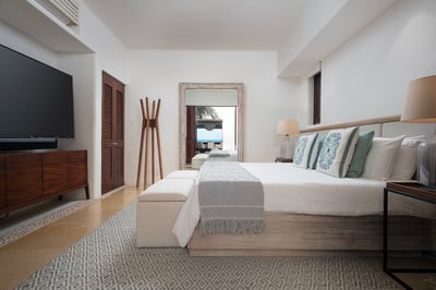 Luxury Villa Photo #35
