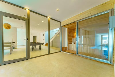 Luxury Villa Photo #18