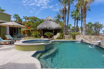 Luxury Villa Photo #4