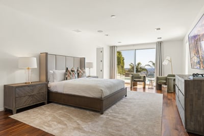 Luxury Villa Photo #13