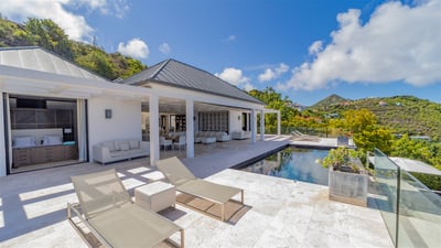 Pool & Terrace