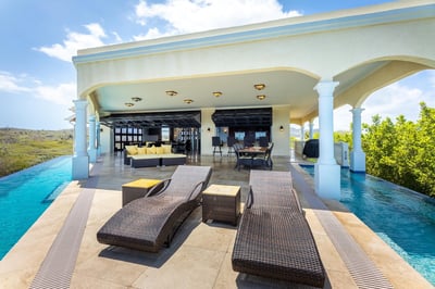 Luxury Villa Photo #10