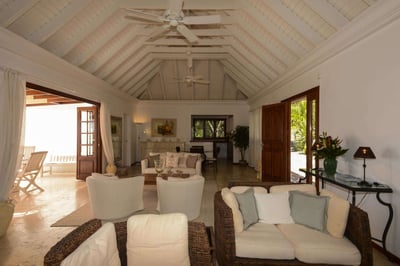 Luxury Villa Photo #13