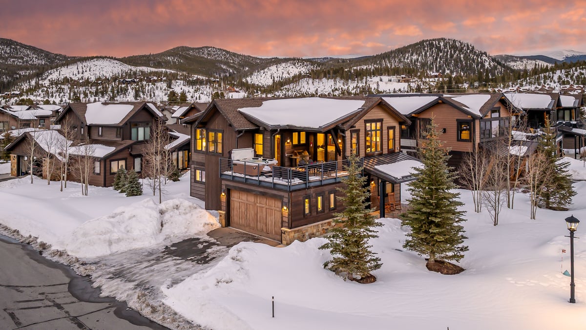 On the Corner at The Shores