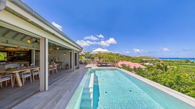 Luxury Villa Photo #4