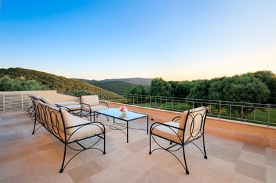 Luxury Villa Photo #38