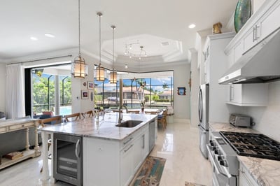 Luxury Villa Photo #6